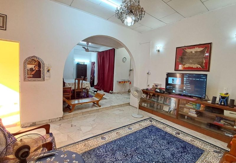 Lorong Bukit Keramat 