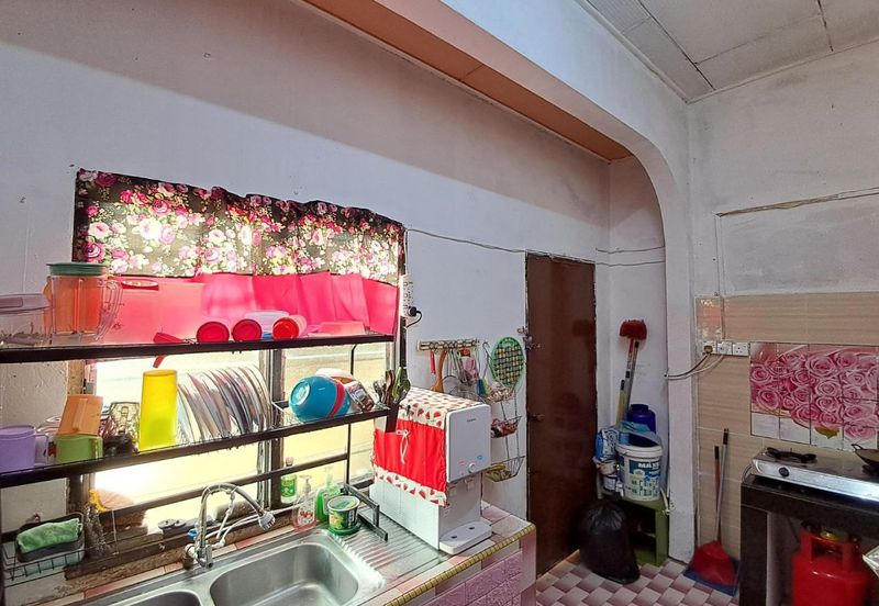 Lorong Bukit Keramat 