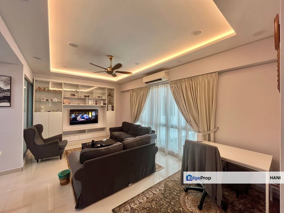 Lake Point Residence, Cyberjaya | Renovated | 2 Car Parks, Selangor, Cyberjaya