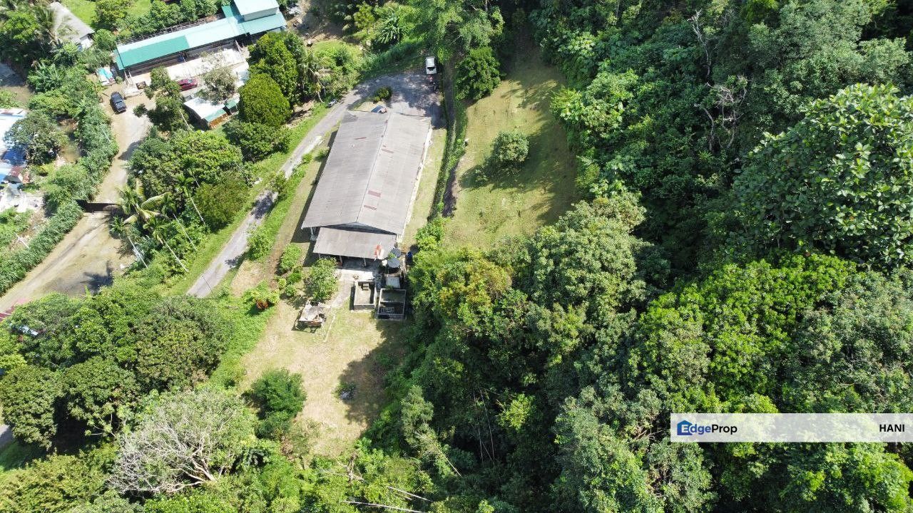 1 Acre Agriculture Land with Existing House in Kemensah Hulu Kelang, Selangor, Ampang