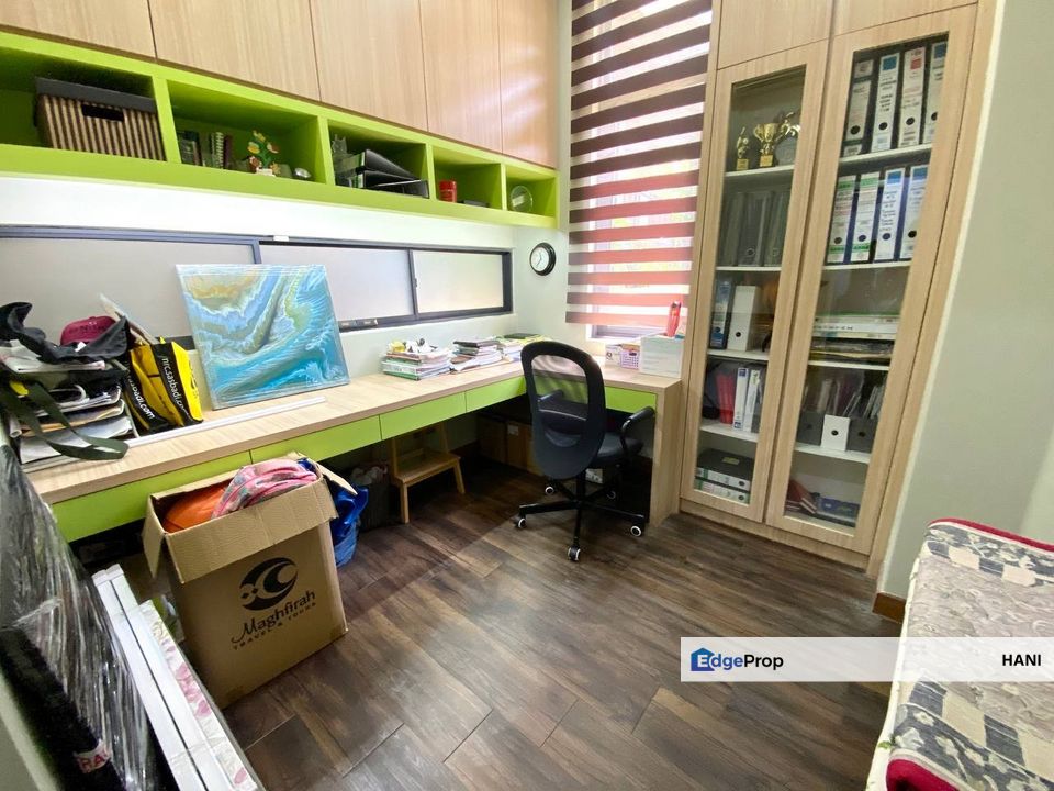 3 Storey Semi D Sunway Eastwood Taman Equine Seri Kembangan, Selangor, Seri Kembangan