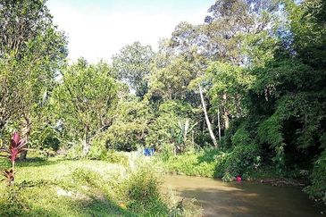 Kampung Sungai Lui