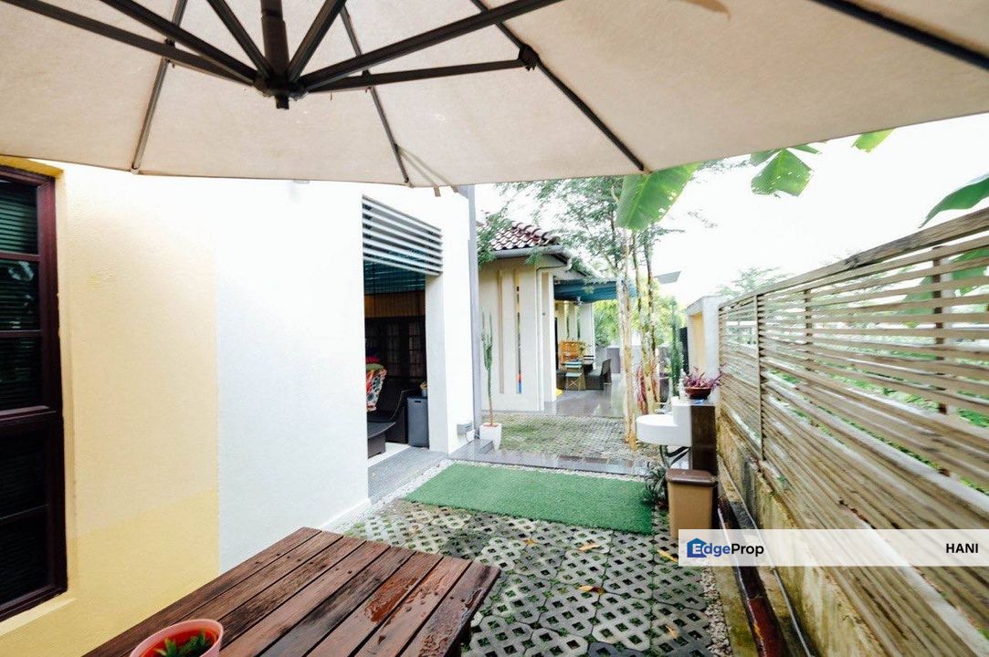 Double Storey Bungalow Seksyen 13 Shah Alam, Selangor, Shah Alam