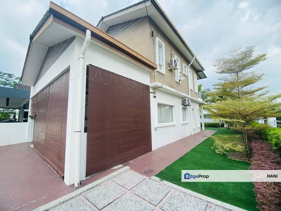 Double Storey Semi D Taman Desiran Bayu Puchong, Selangor, Puchong