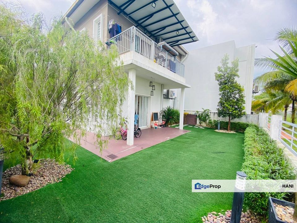 Double Storey Semi D Taman Desiran Bayu Puchong, Selangor, Puchong