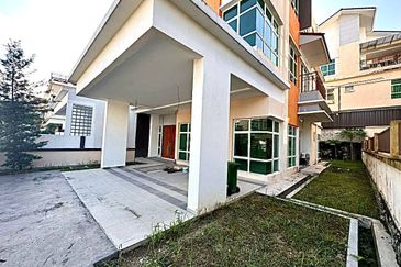 Bandar Tun Hussein Onn