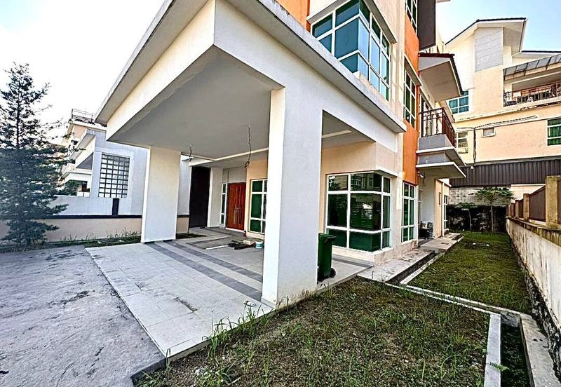 Bandar Tun Hussein Onn