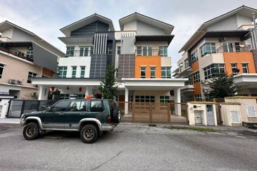 Bandar Tun Hussein Onn