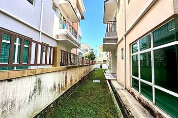 Bandar Tun Hussein Onn