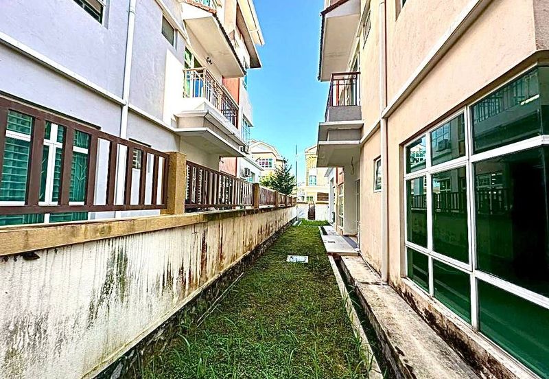 Bandar Tun Hussein Onn