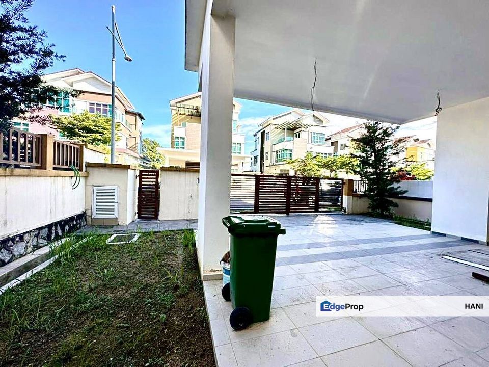 3 Storey Semi D House Bandar Tun Hussein Onn Cheras, Selangor, Batu 9th Cheras