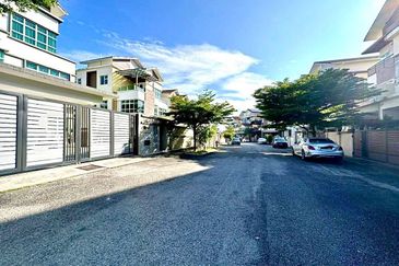 Bandar Tun Hussein Onn