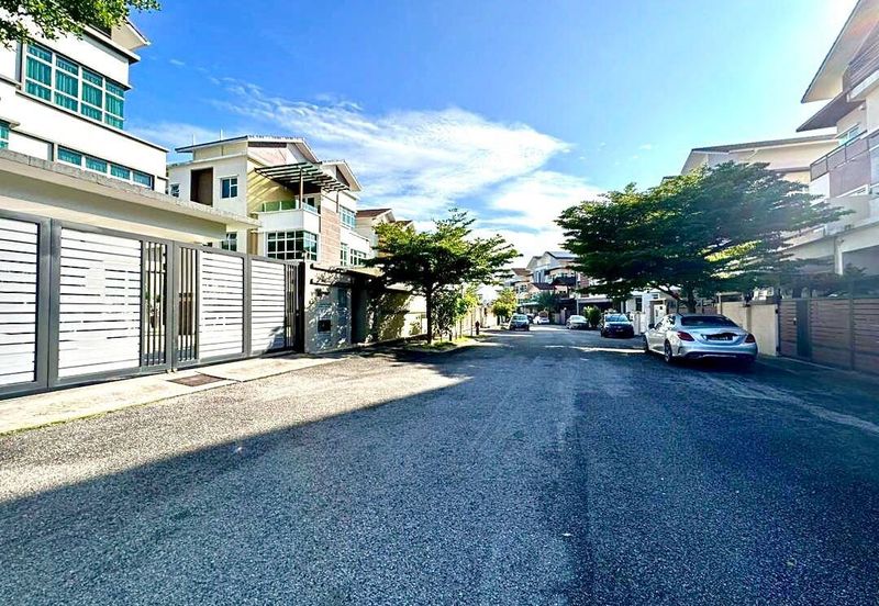 Bandar Tun Hussein Onn