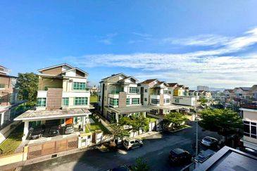 Bandar Tun Hussein Onn