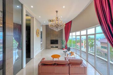 3.5 Storey Bungalow Country Heights Damansara KL