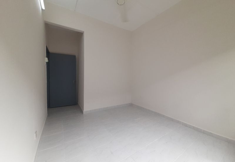 Ayers & Astaria Condominium