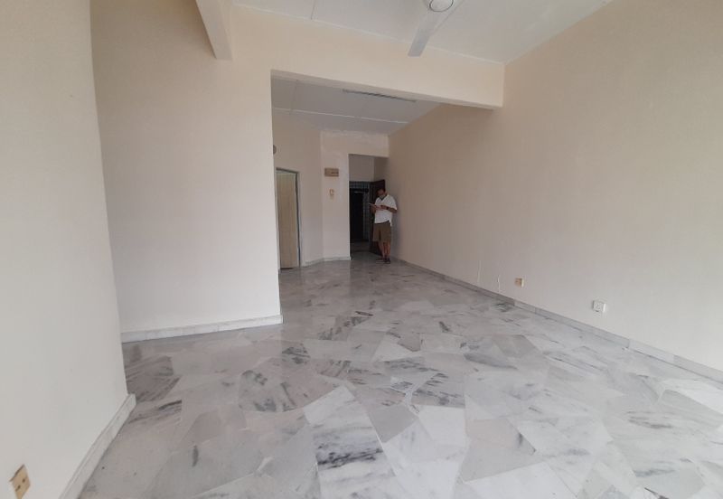 Ayers & Astaria Condominium