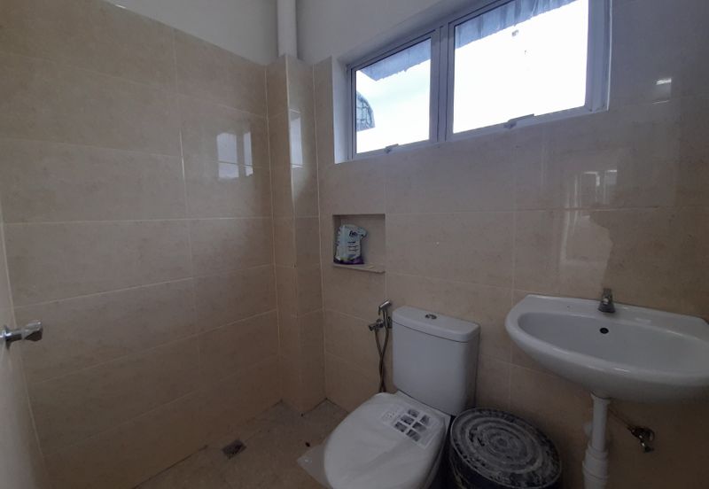 Ayers & Astaria Condominium