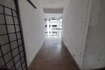 Ayers & Astaria Condominium