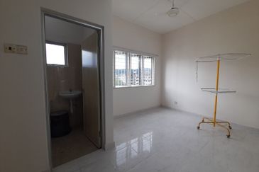 Ayers & Astaria Condominium