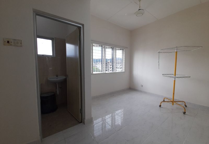 Ayers & Astaria Condominium