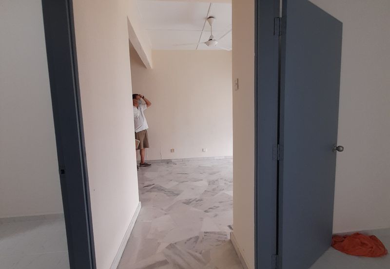 Ayers & Astaria Condominium