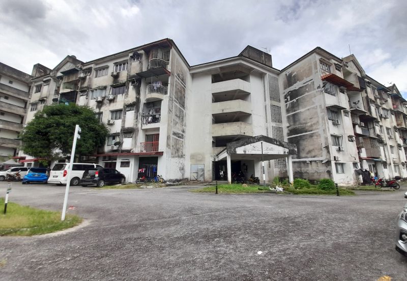 Ayers & Astaria Condominium