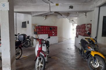 Ayers & Astaria Condominium