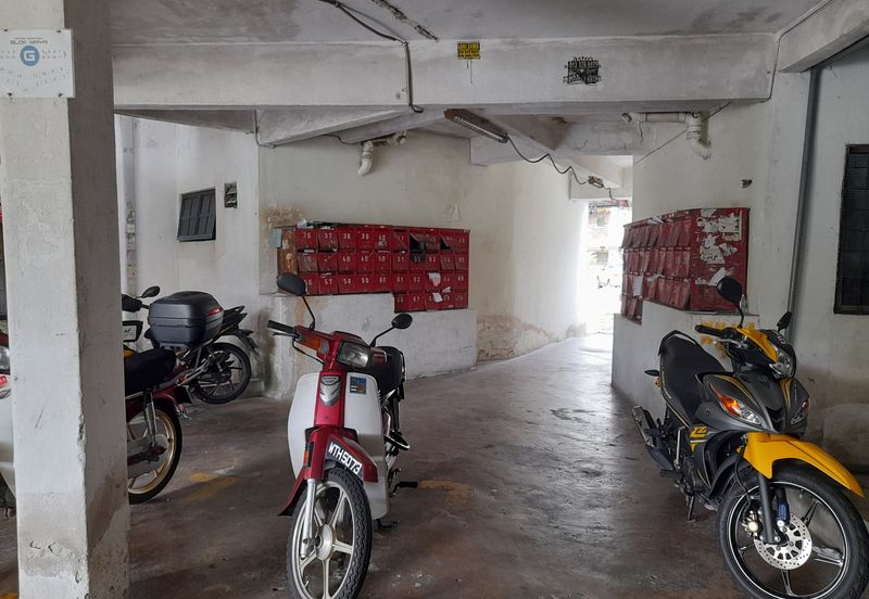 Ayers & Astaria Condominium