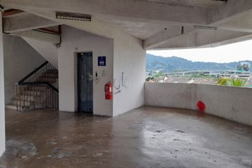 Ayers & Astaria Condominium