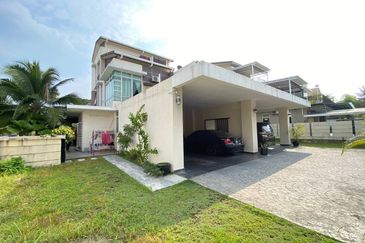 Bandar Tun Hussein Onn