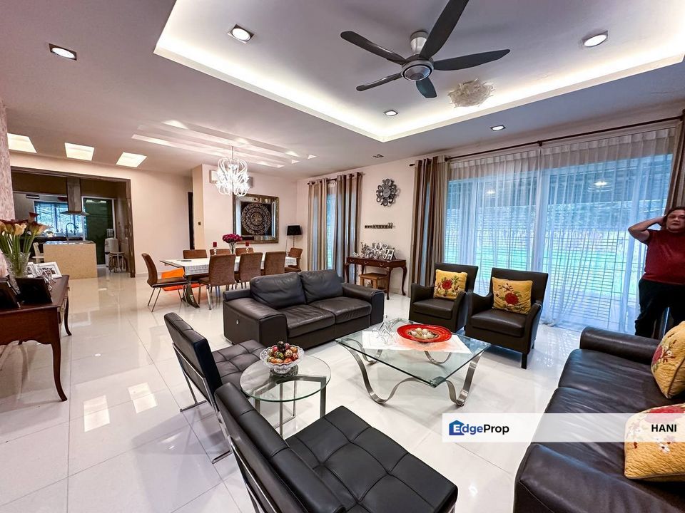 Modern Elegance in Mutiara Gombak 2 – Semi-D 6,660 sqft Land | Renovated | Freehold | Gated & Guarded, Kuala Lumpur, Gombak