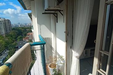 Kondominium Tiara Intan, Taman Bukit Indah