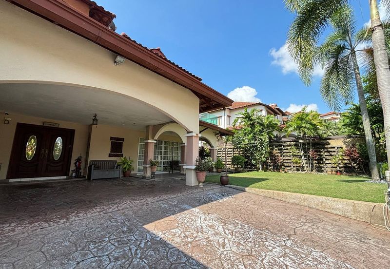 KGSAAS Golf Club, Seksyen 13