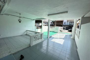 Taman Lembah Keramat AU5