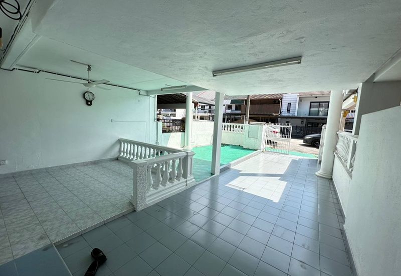 Taman Lembah Keramat AU5