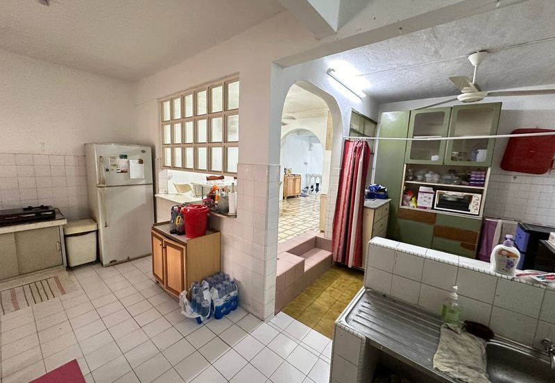 Taman Lembah Keramat AU5