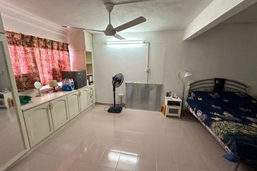 Taman Lembah Keramat AU5