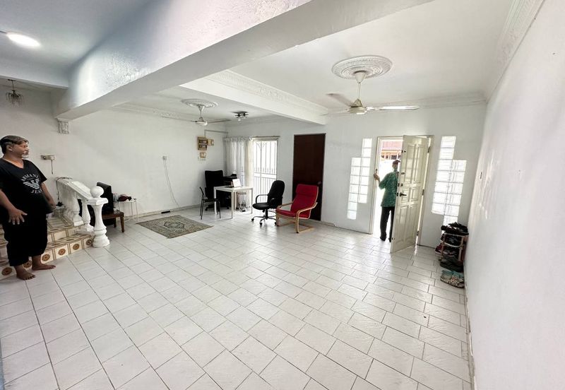 Taman Lembah Keramat AU5