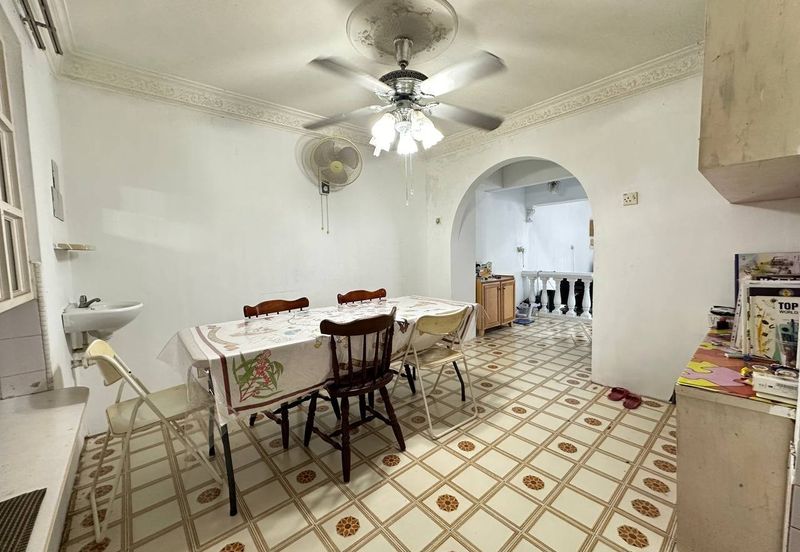 Taman Lembah Keramat AU5