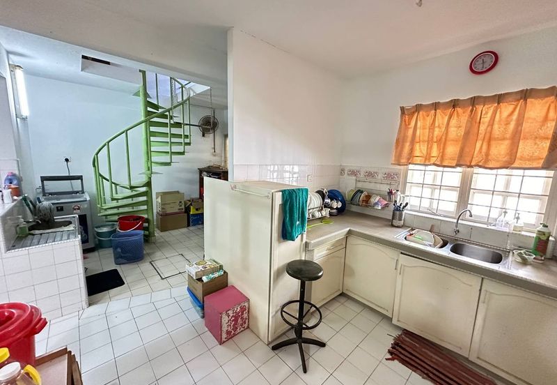 Taman Lembah Keramat AU5