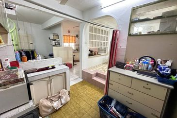 Taman Lembah Keramat AU5