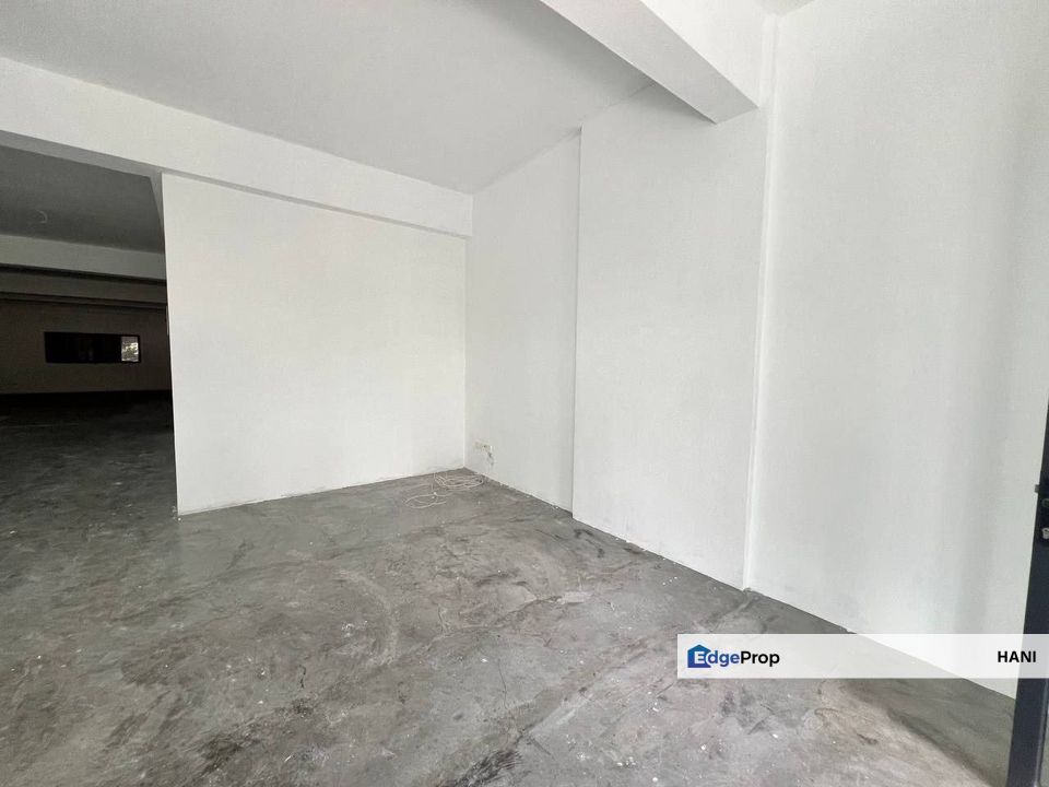 3 Storey Shoplot KL Traders Square Jalan Gombak KL, Kuala Lumpur, Gombak