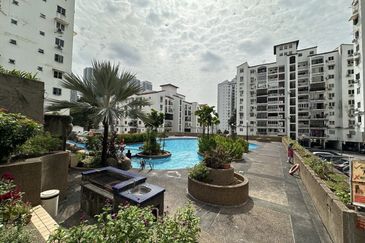 Pantai Hillpark 5