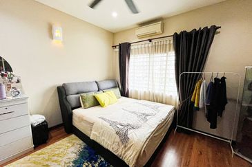 Taman Pinggiran Putra