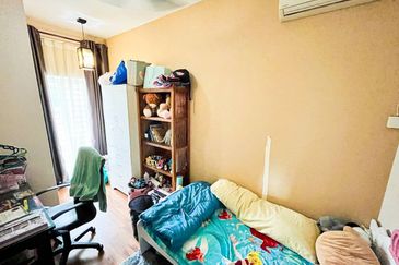 Taman Pinggiran Putra