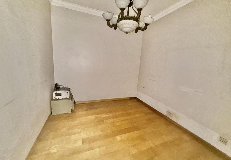 Jalan Suasana, Bandar Tun Hussein Onn