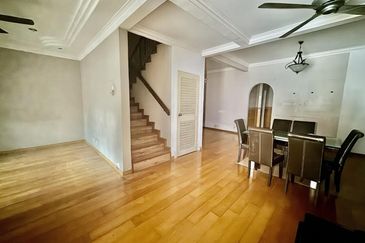 Jalan Suasana, Bandar Tun Hussein Onn