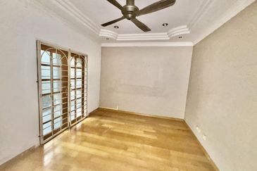 Jalan Suasana, Bandar Tun Hussein Onn