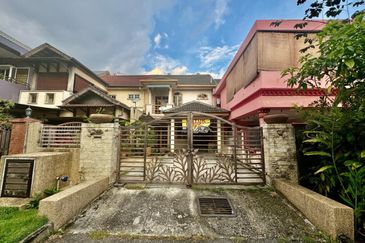 Jalan Suasana, Bandar Tun Hussein Onn